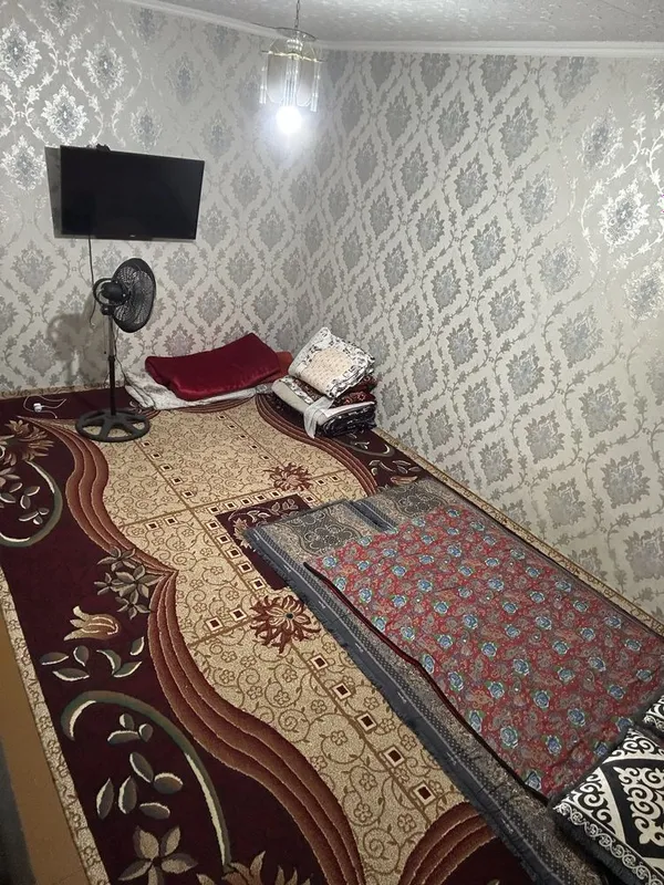 Продается дом 8 суток полтара этажка 4/4 комната отделна времянка 4ко 3