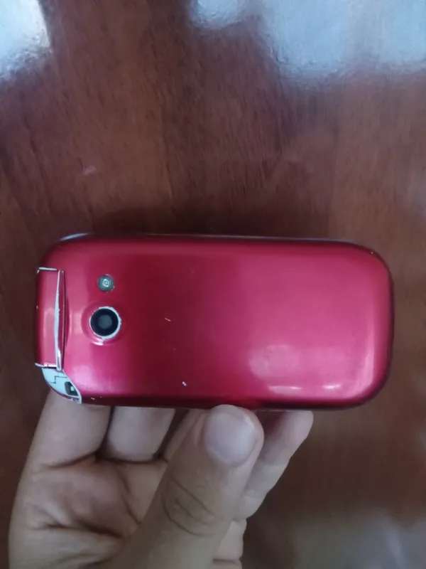 telefon ozgina qirilgan joylari bor batarekasi yuq — фото 1