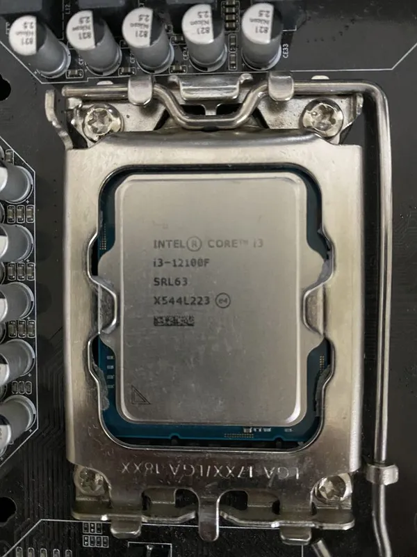 Кейс для игр и для монтажа (i3-12100F / RX 5600 XT / 16GB — фото 3 Кейс для игр и для монтажа (i3-12100F / RX 5600 XT / 16GB — фото 3