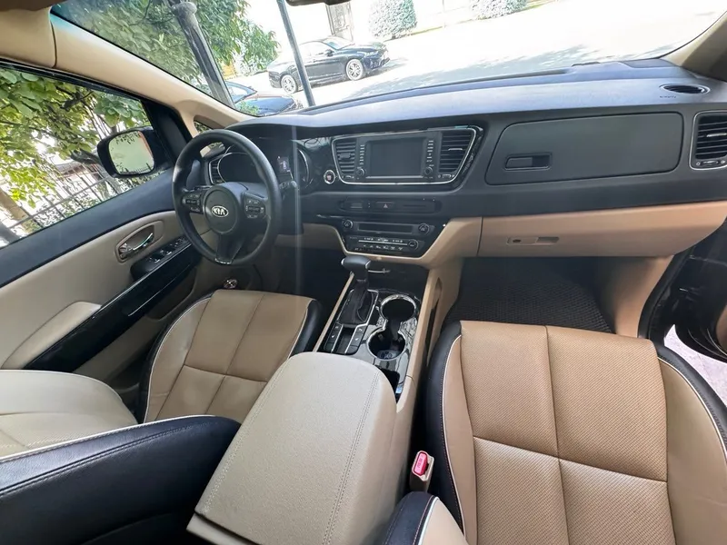 2020 Kia Carnival 2 2020 Kia Carnival 2