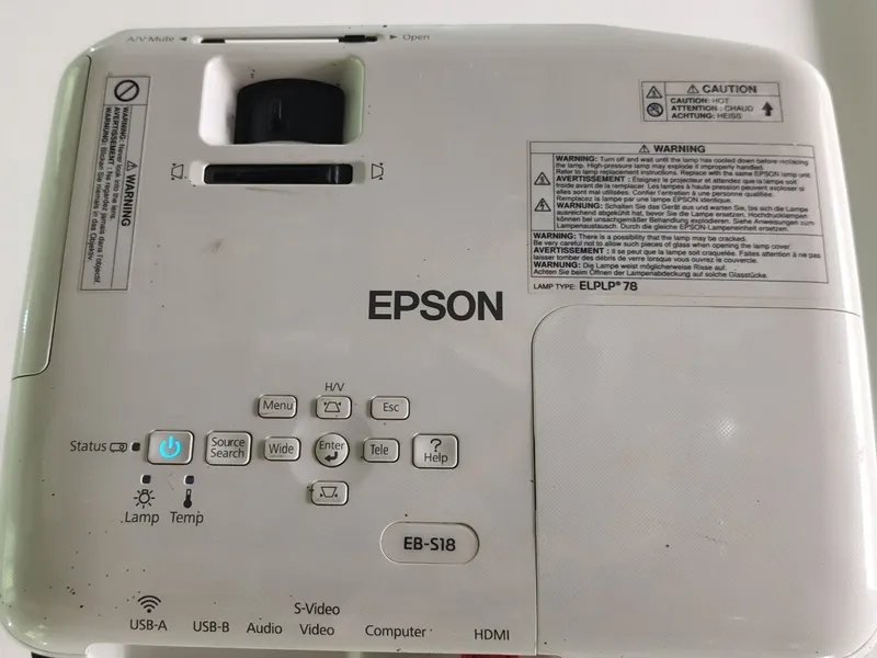 Futbol ko'rish uchun Epson Proyektor sotiladi Matn: Hola — фото 1
