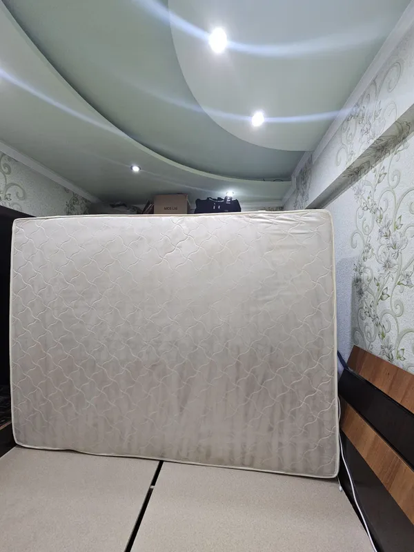 Ishlatilgan 160x210 qattiq ortopedik matras 2 Ishlatilgan 160x210 qattiq ortopedik matras 2