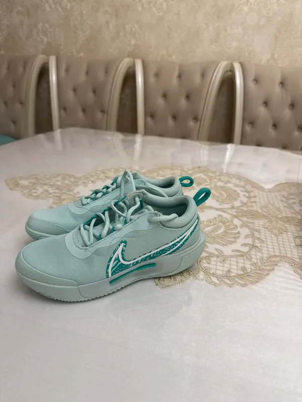 Продаётся! Nike air zoom . Оригинал. Цвет Tiffany