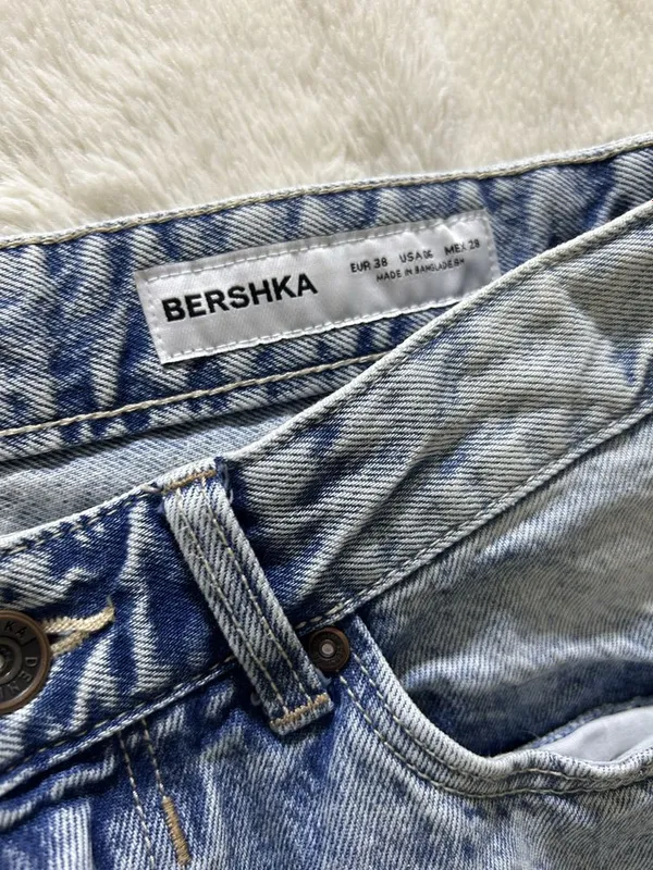 Джинсы BERSHKA 38