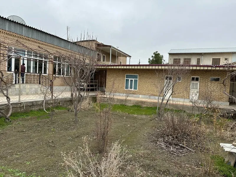 Ховли сотилади 9 соток 5