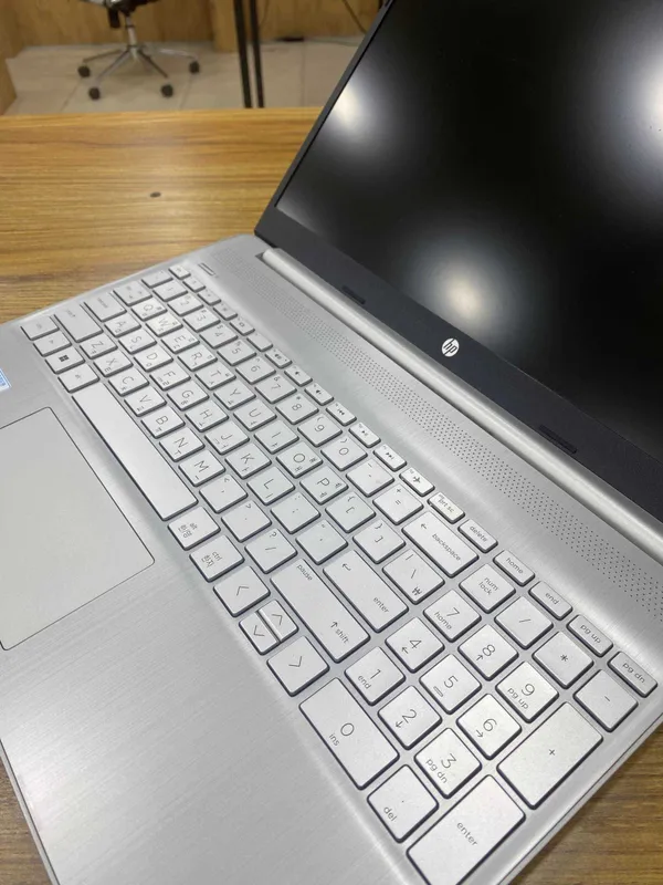 Б/У ноутбук HP Laptop 15s-eq2267AU [R5/8/512/15,6 FHD] — фото 1