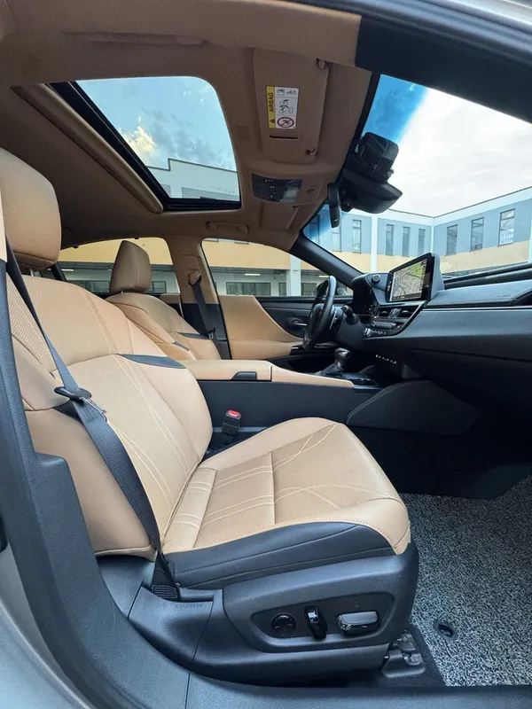 Lexus ES300 Premium Klass 2025 Model 8 Lexus ES300 Premium Klass 2025 Model 8
