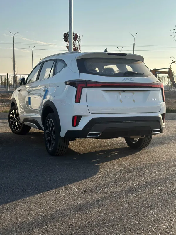 JAC JS8 7 o'rindiqli KROSSOVER 7 JAC JS8 7 o'rindiqli KROSSOVER 7