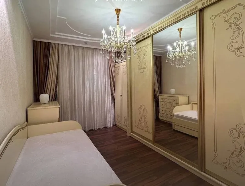 Аренда. Метро Космонавтов. 3Х комнатная. 90м2 — фото 6