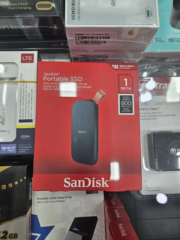 1tb SanDisk Extreme Portable SSD Hard, Внешний диск, Есть доставка 1tb SanDisk Extreme Portable SSD Hard, Внешний диск, Есть доставка