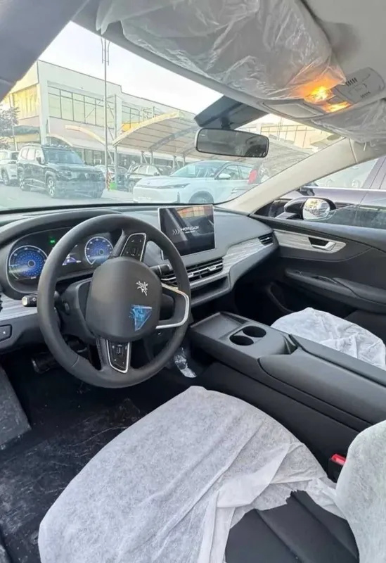 Hongqi E-QM5 610 km naqd va halol nasiya savdo — фото 2