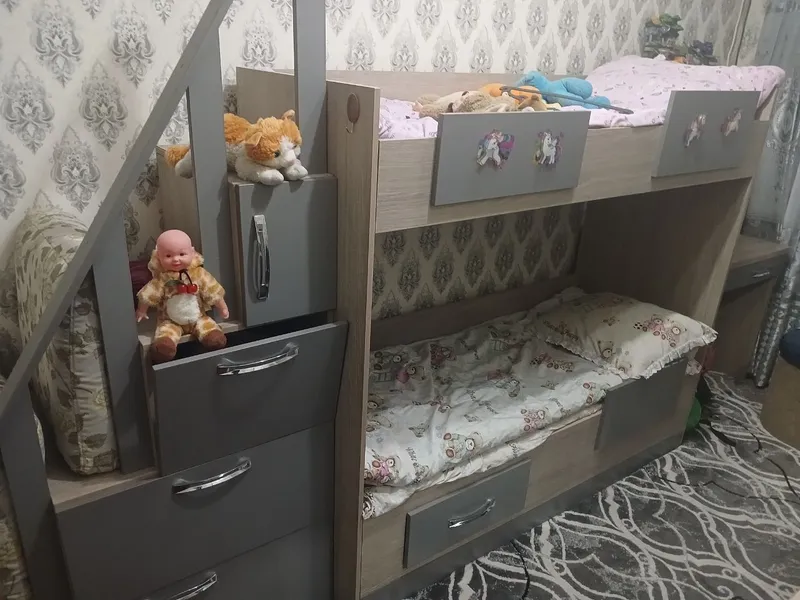 Продается Двухэтажный кровати в хорошем состояние 1