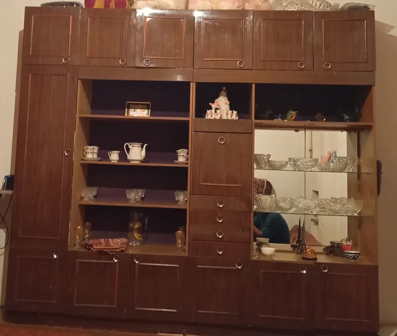 стенка лакированный