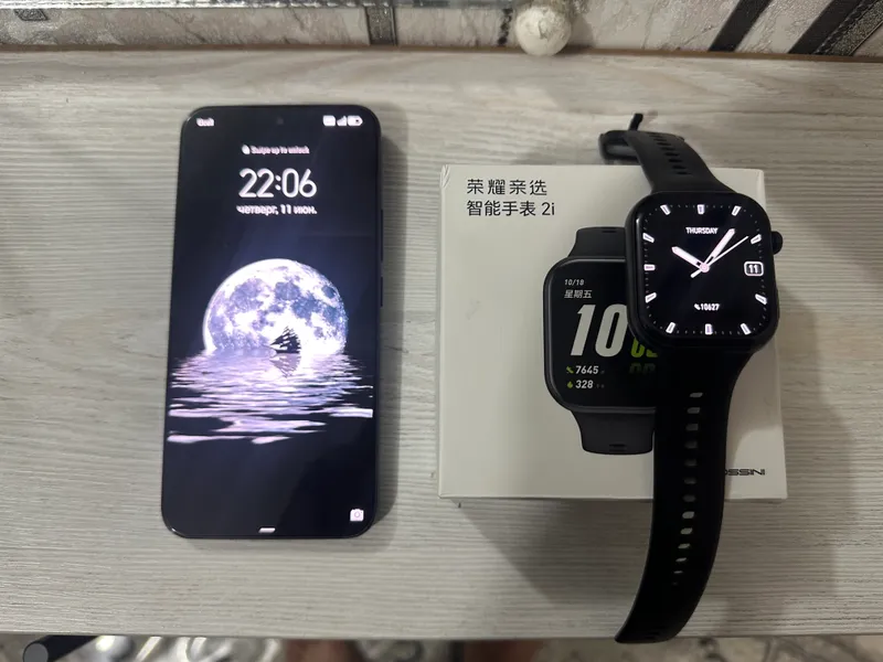 Продаю телефон HONOR + смарт-часы Honor Watch 2i