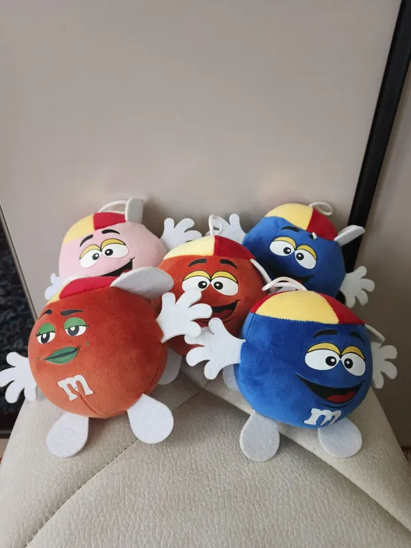 Плюшевые игрушки M&M