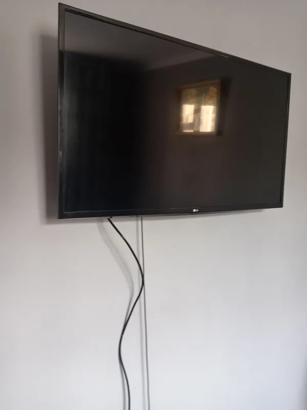 LG telvezor led 43lik holati zo'r ekrani tiniq