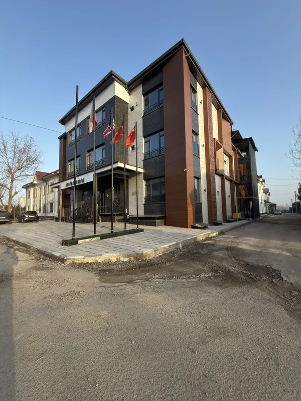 Продажа новой гостиницы у дороги 6 соток 2225м2 ориентир Хайт-Таун — фото 3 Продажа новой гостиницы у дороги 6 соток 2225м2 ориентир Хайт-Таун — фото 3