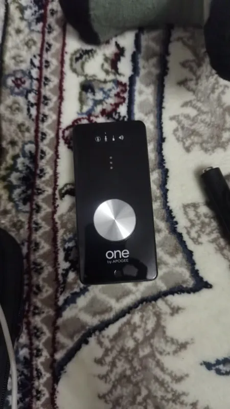 Apogee one sotiladi