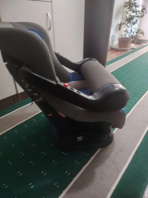 bolalar avtokreslosi ideal holatda 4 bolalar avtokreslosi ideal holatda 4