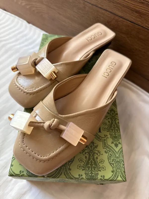 Хочу продать обувь от бренда Gucci — фото 1