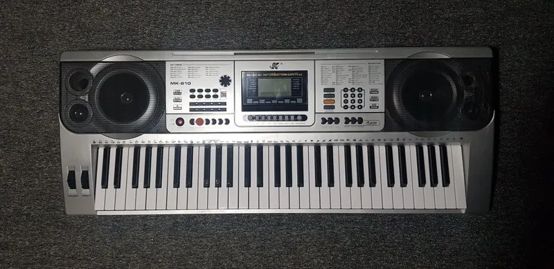 Sintezator MK-810 1 Sintezator MK-810 1