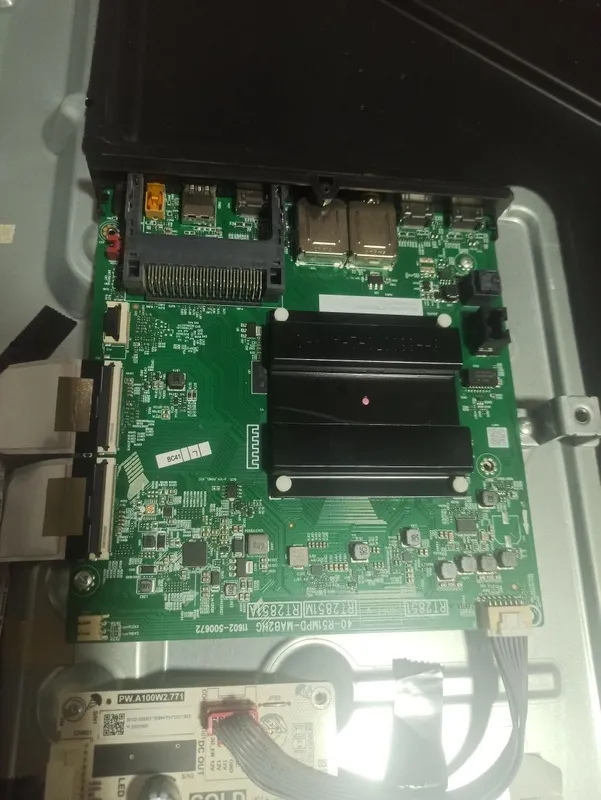 TCL 43P635 Майн плата — фото 2