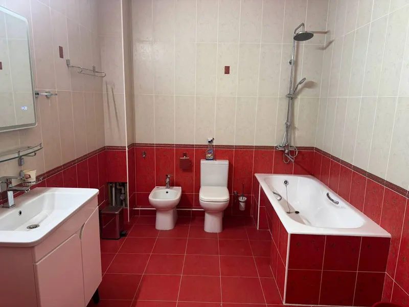 6 xonali kvartira, 272 m2, Mirobod 7
