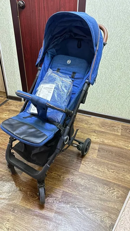 Детская коляска отличного качества, почти новая, пользовались мало