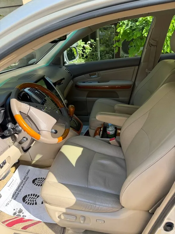 Срочно продается автомобиль Lexus RX 350 4 Срочно продается автомобиль Lexus RX 350 4