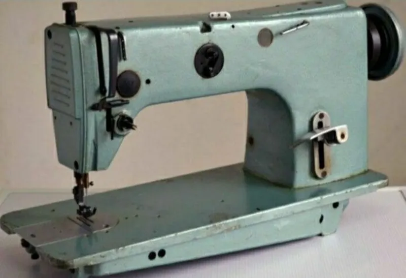 Швейная машина 1022М 1 Швейная машина 1022М 1