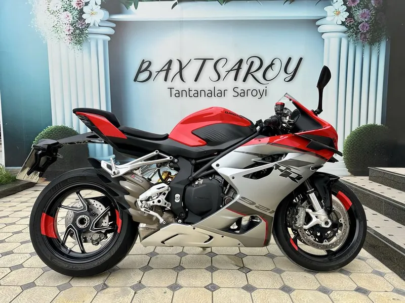QJ moto 921 RR. 2024 yil