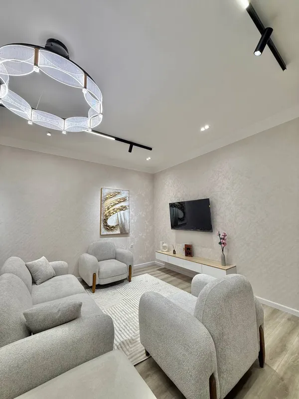 2-комнатная квартира, 55 м², 3/8, Яккасарайский район (ориентир: ЖК Виапорт и Феличита)