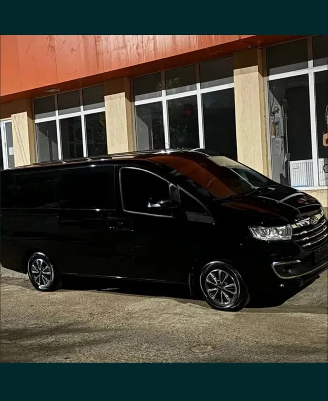 Taksi JAC M3 miniven 8 o'rindiqli. Kamfort mashina Taksi JAC M3 miniven 8 o'rindiqli. Kamfort mashina