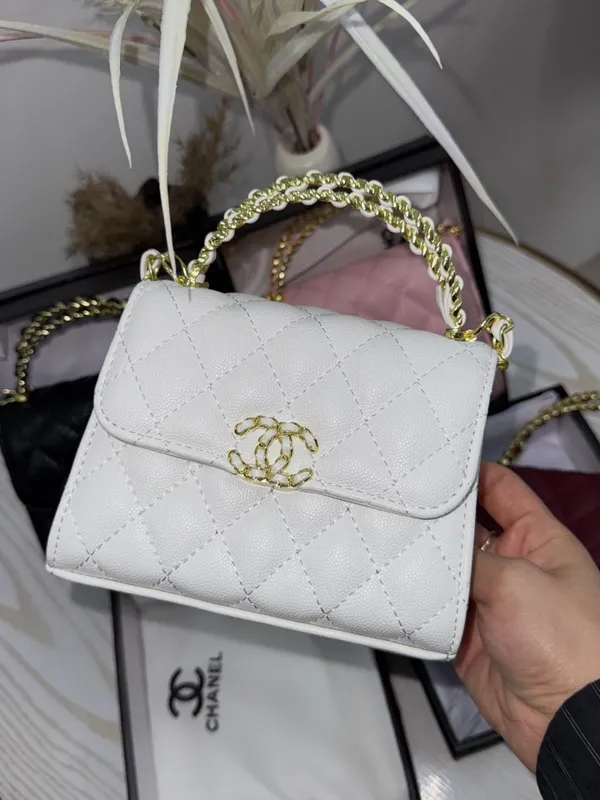 Оригинальная сумка Chanel, с коробкой и документами 5 Оригинальная сумка Chanel, с коробкой и документами 5