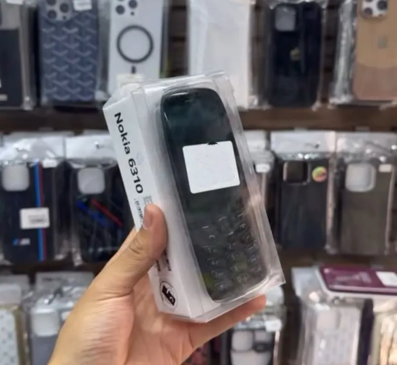 Кнопочный телефон Nokia 6310 Кнопочный телефон Nokia 6310