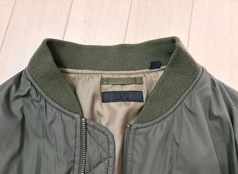 Продам: Куртка-бомбер Uniqlo — фото 6