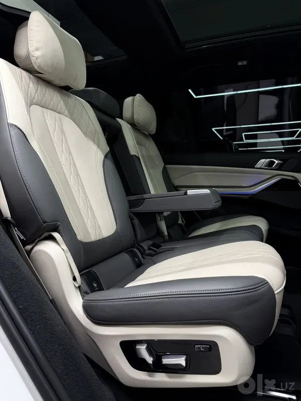 BMW X7 xDrive 40i 6 BMW X7 xDrive 40i 6
