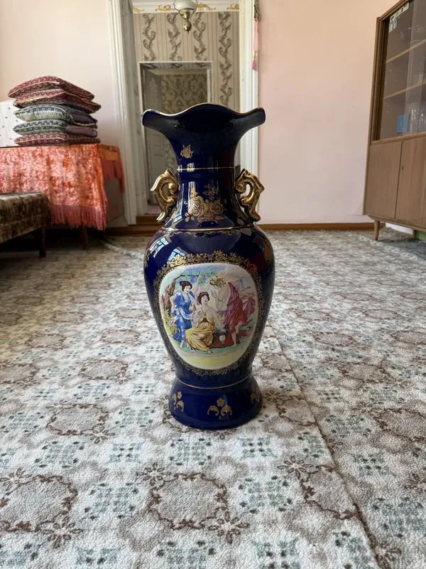 Ваза Мадонна для интерьера дома