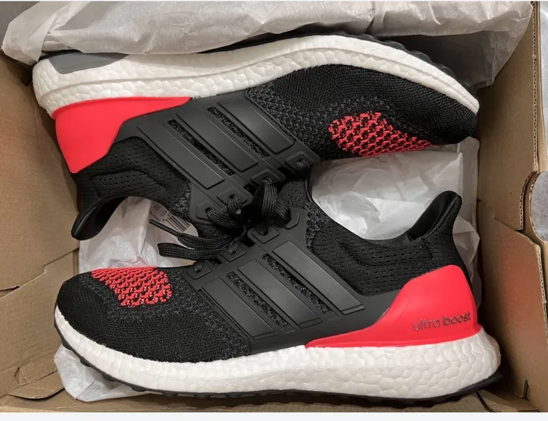 Кроссовки Adidas 4