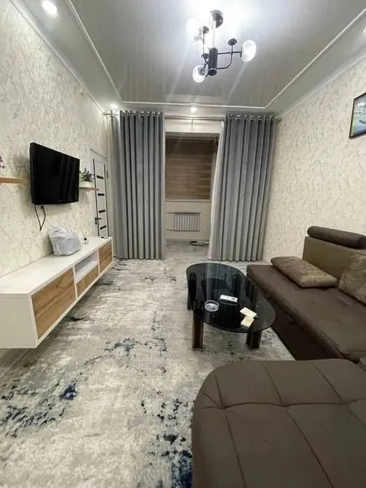 Рядом с метро Шоштепа 4