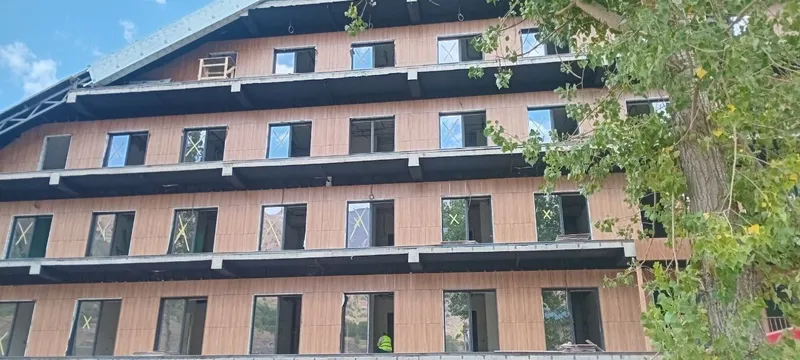Akfa rom va eshiklarini ornatib beramiz 7