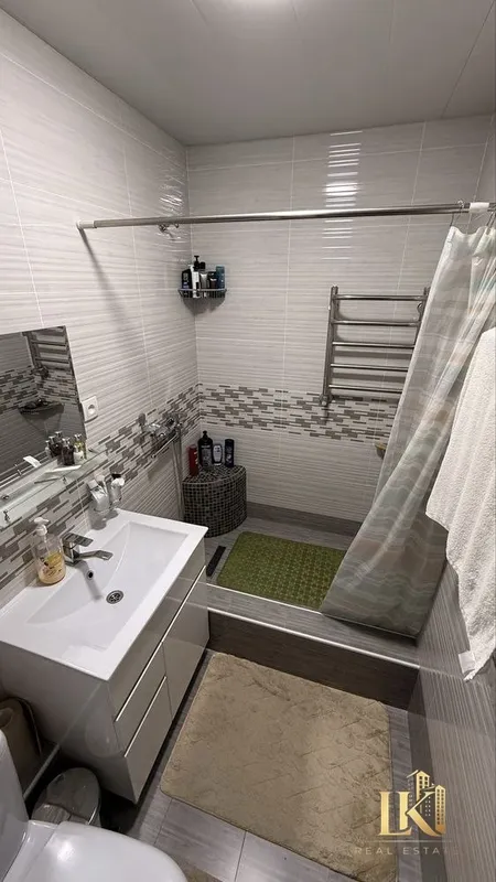 Продаётся уютная 2-комнатная квартира с ремонтом, 65 м², рядом с Паркентским рынком 8