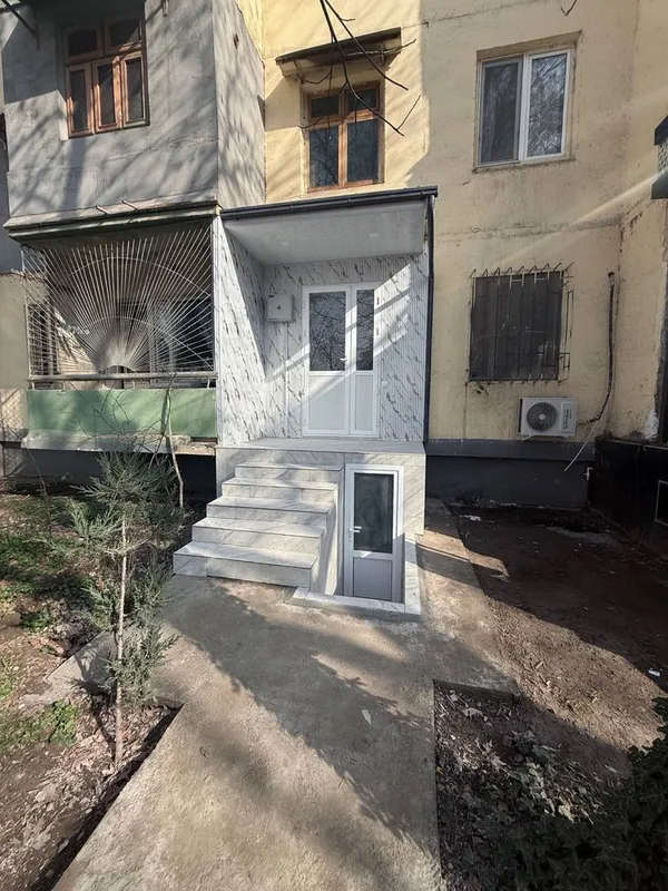 Срочна !! Продается Нежылое Помещеные Срочна !! Продается Нежылое Помещеные