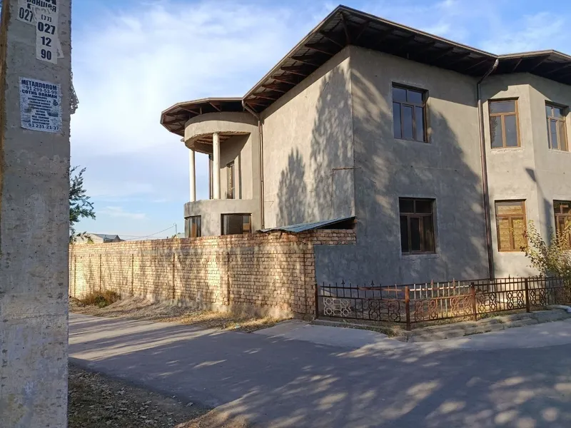 Uy holati yahshi kuchib kelib yashasa buladi. Yevro remont qilingan — фото 2