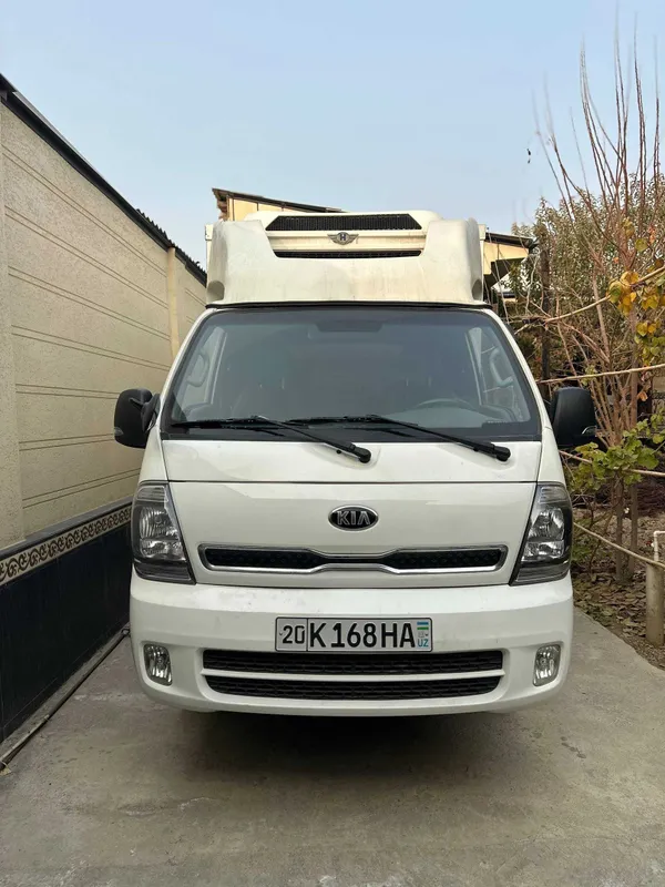 Kia Bongo 1,2 tonnalik KOREA Xoladilnik+metan 1