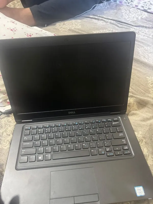 Dell laptop intel core i5... 8GB/256GB — фото 1