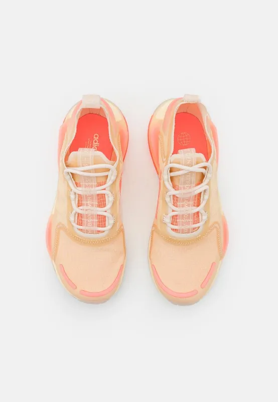 Новые женские кроссовки Adidas Originals Nmd V3 — фото 1