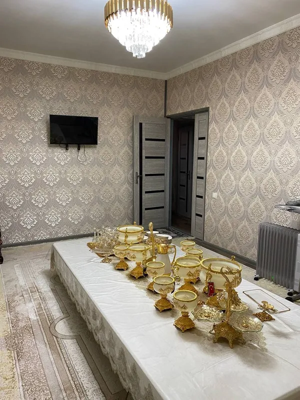 Срочно продаётся 3 ком квартира 74кв метр, 1этаж 4этажнога дома