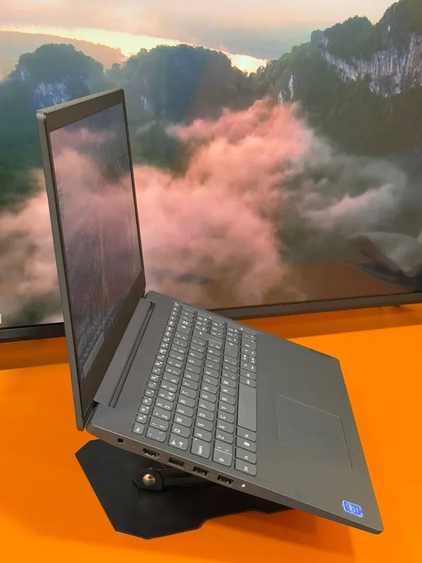 Продается Ноутбук Lenovo — фото 1