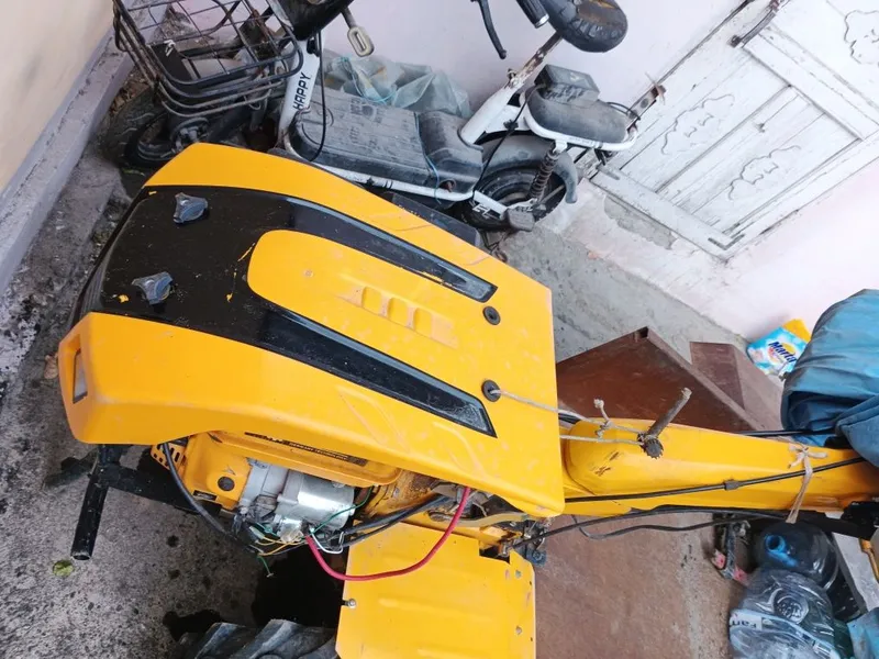 Mini traktor aravasi bor